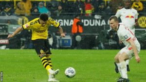 Read more about the article England’s Jadon Sancho scored for the seventh consecutive game as Borussia Dortmund drew 3-3 with Bundesliga leaders RB Leipzig.