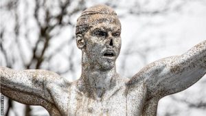 Read more about the article Zlatan Ibrahimovic statue has nose cut off by vandals