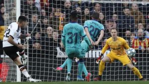 Read more about the article Setien’s Barcelona beaten at Valencia