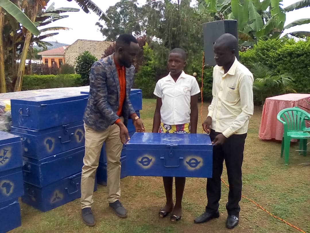 You are currently viewing Bunyoro Kitara Youth Initiative for development rewards PLE best performers