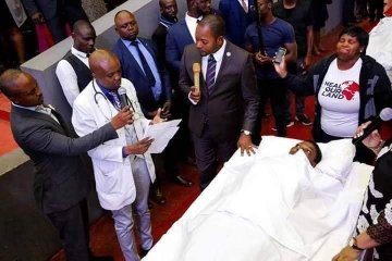 You are currently viewing South African Pastor Alph Lukau Brings Woman Back To Life