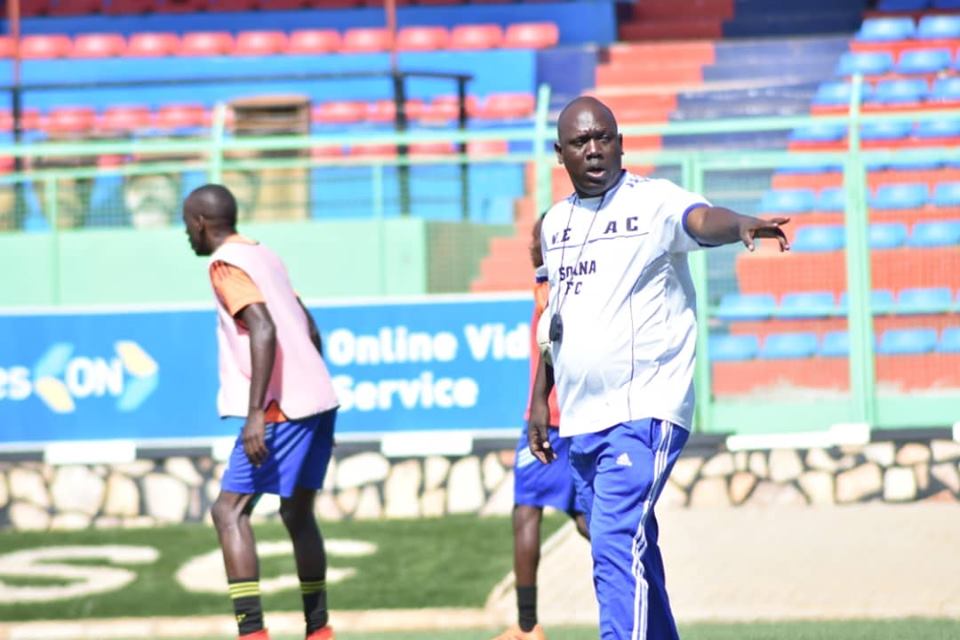 Read more about the article Tooro United Football Club head coach resigns