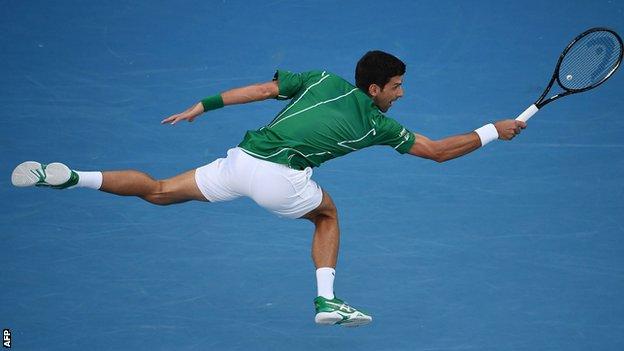 Read more about the article Novak Djokovic beats Roger Federer to reach Australian Open final