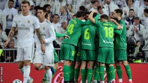 Read more about the article Real Sociedad’s Martin Odegaard scored against his parent club to help send Real Madrid out of the Copa del Rey in a thrilling quarter-final.