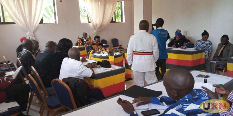 You are currently viewing Councilor, Kira Speaker Clash Over Sitting