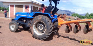 Read more about the article Farmers in Nwoya Protest Hike in Costs of Hiring Tractors