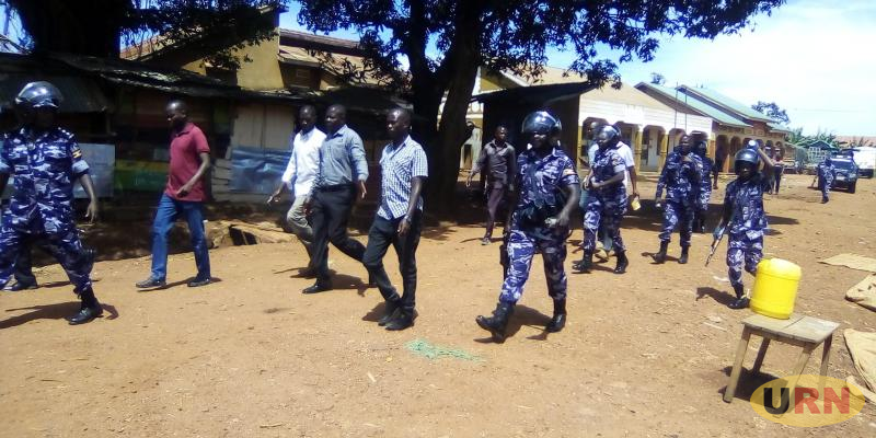 You are currently viewing Tear Gas, Live Bullets Rock Busia Town as Vendors Protest Closure of Produce Market