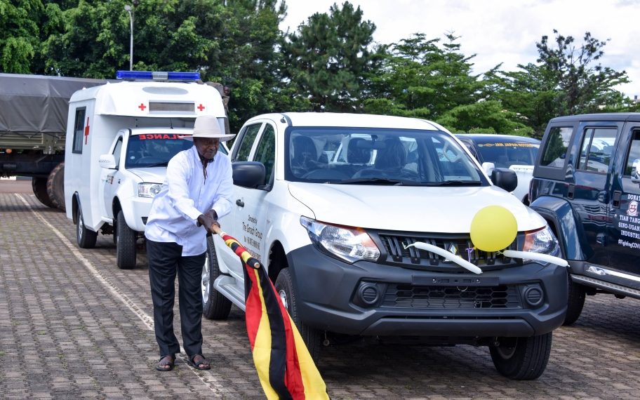 You are currently viewing Museveni flags off donated cars to start work as MTN donates three brand new Hardbody pickups