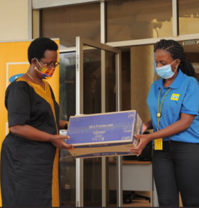 Read more about the article MTN Uganda donates sanitary towels to women in quarantine centers