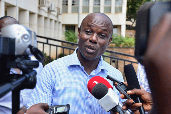 You are currently viewing COVID-19 CRISIS: Basajjabalaba, three MPs donate to Bushenyi District Covid-19 Taskforce