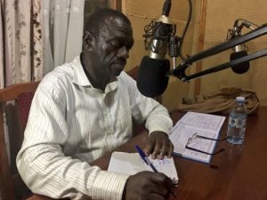 Read more about the article Besigye left seething as Bugiri RDC blocks his radio talk show