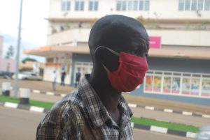 Read more about the article Man beaten over red face mask in Mbale