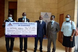 Read more about the article COVID-19 CRISIS: UNBS staff donate over UGX20M towards Covid-19 fight