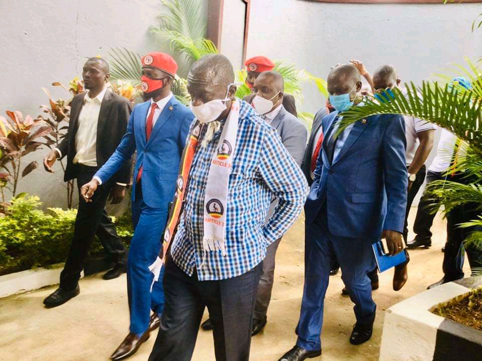 Read more about the article This country is bigger than two of us! Bobi Wine, Besigye make case for opposition coalition ahead of 2021