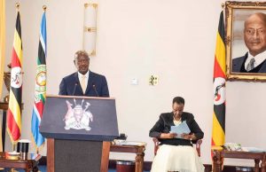 Read more about the article Do Not Blame Me for Any COVID-19 Deaths – Museveni Tells Ugandans