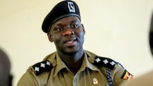 Read more about the article Security guard arrested for impersonating police officer