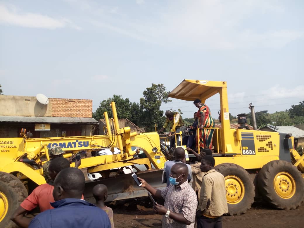 You are currently viewing Kagadi District works department launches construction of over 11 Roads