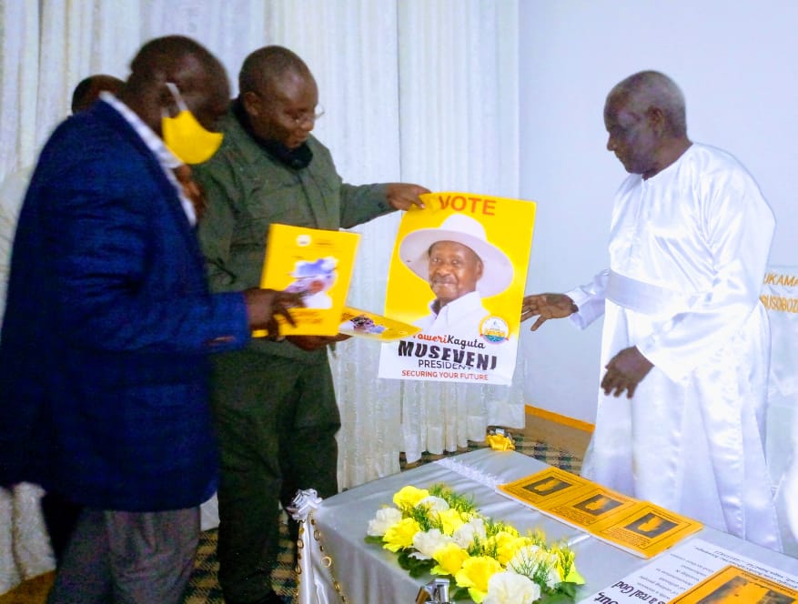 Read more about the article Owobusobozi Bisaka pledges support for president Museveni, NRM flag bearers