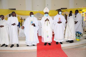 Read more about the article Bishop Vincent Kirabo promotes parish development model in Kagadi