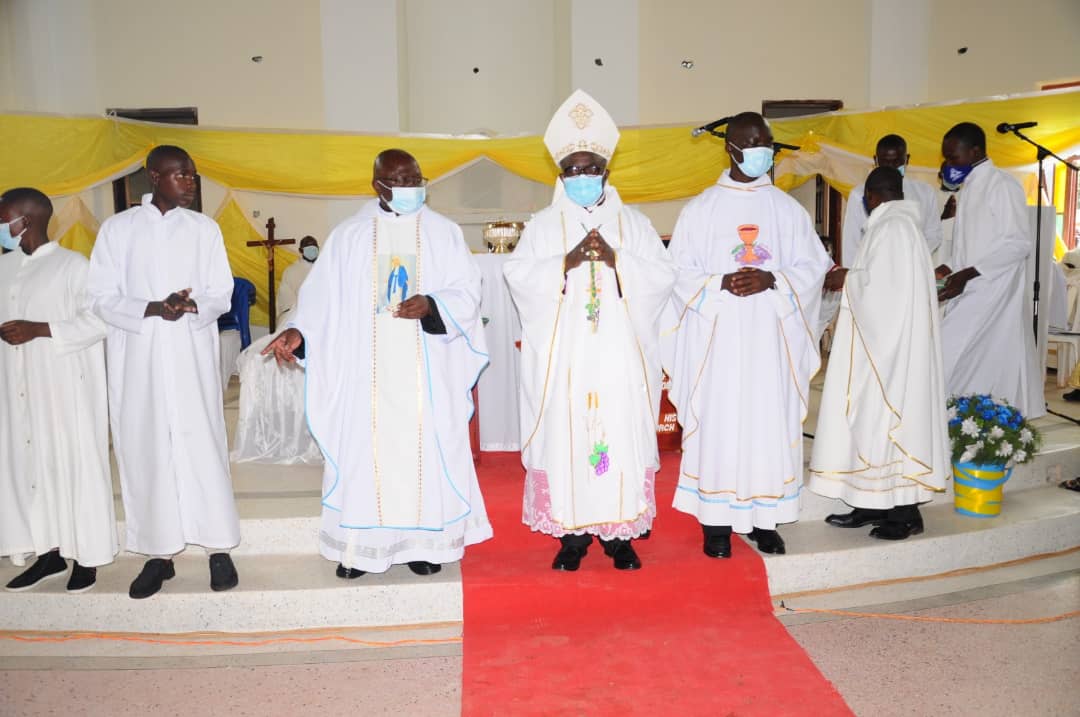 Read more about the article Bishop Vincent Kirabo promotes parish development model in Kagadi