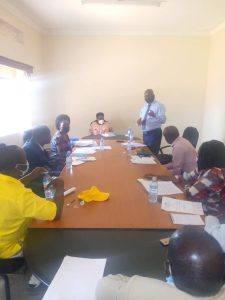 Read more about the article BREAKING: Minister of state for local government,  Hon.Rusoke Victoria finalizes investigations into alleged forged academic papers of Parish and ward agents