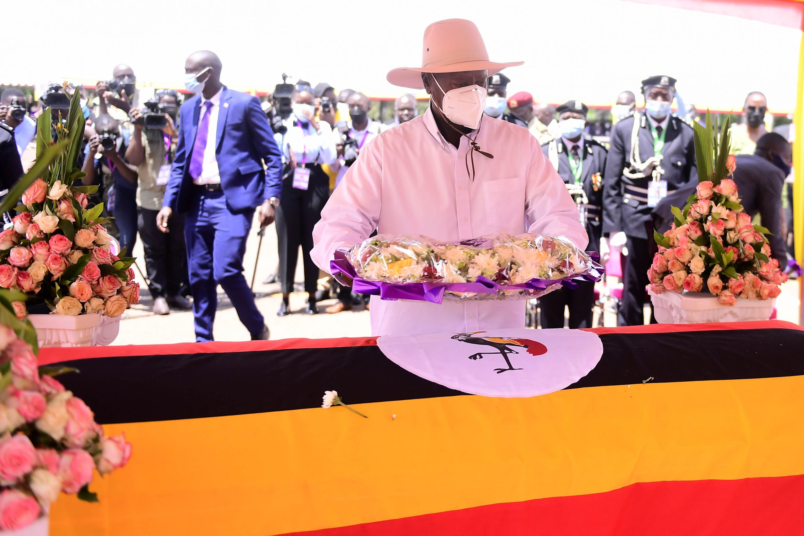 You are currently viewing PRESIDENT MUSEVENI TO SUPPORT OULANYAH FAMILY TO CONTINUE HIS LEGACY