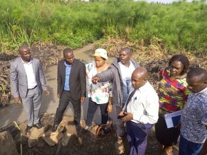Read more about the article <strong>Roads committee members’ monitor project implementation under works department in Kagadi District</strong>